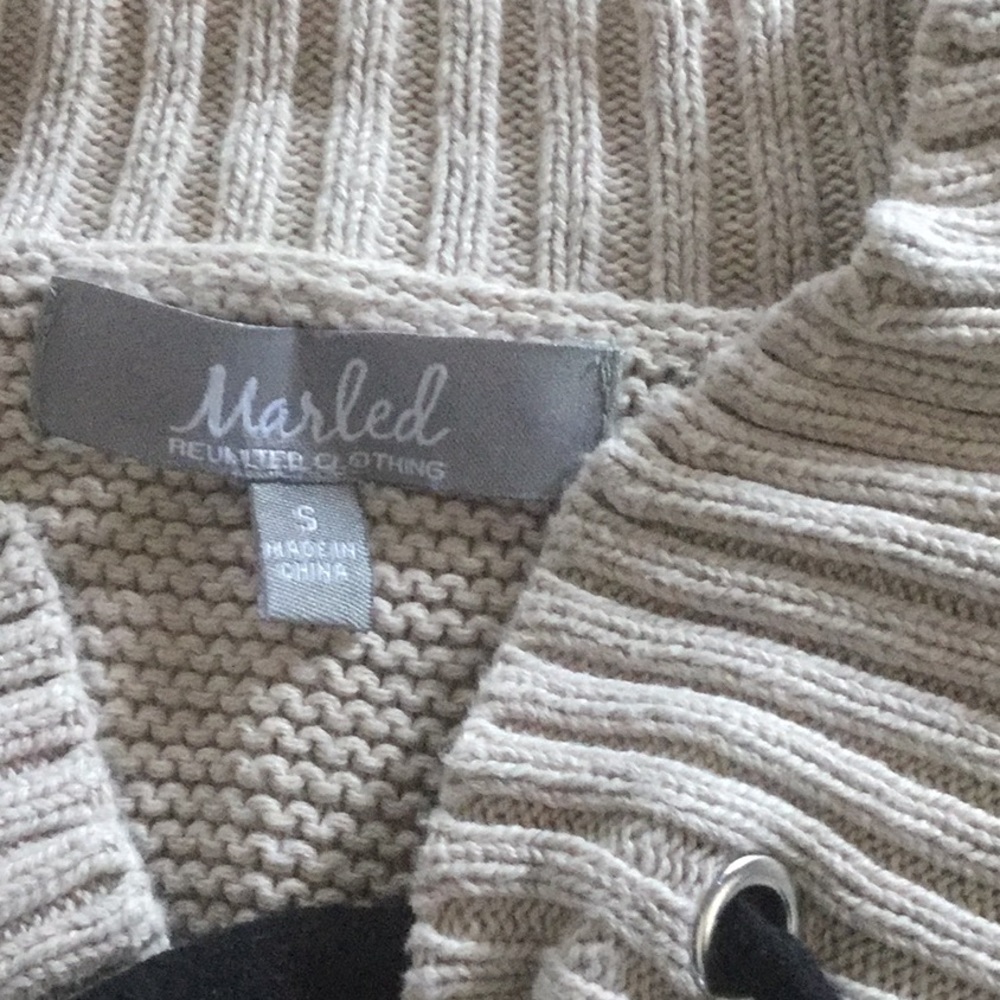 Sweater - Picture 2 of 4